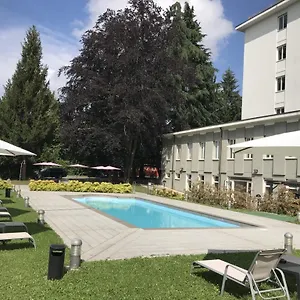 https://yes-hotel.it-lombardy.com